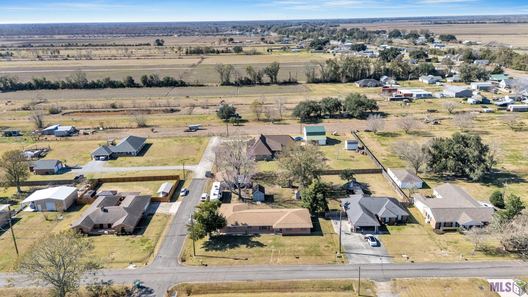 114 4 Point Drive Raceland, LA 70394 - Photo 33 of 36