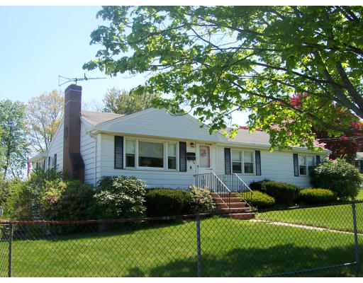 8 Myles Road Peabody, MA 01960 - Photo 1 of 15 Gallery Image 1