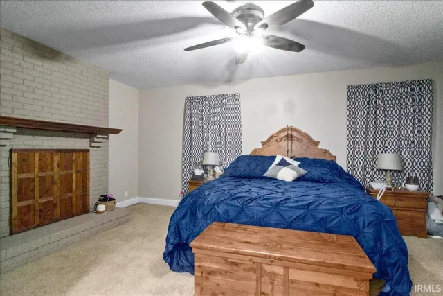 $509,900 | 2352 Warrenton Road, Haubstadt, IN 47639