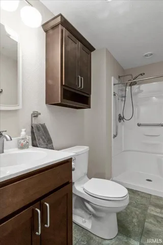 $509,900 | 2352 Warrenton Road, Haubstadt, IN 47639