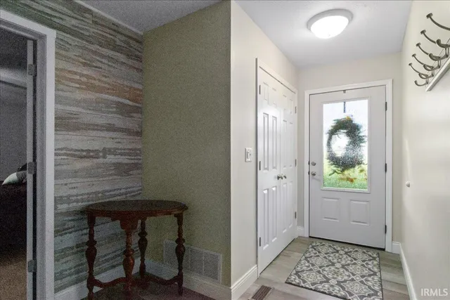 $509,900 | 2352 Warrenton Road, Haubstadt, IN 47639