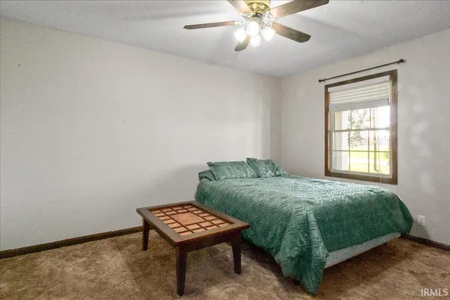 $509,900 | 2352 Warrenton Road, Haubstadt, IN 47639