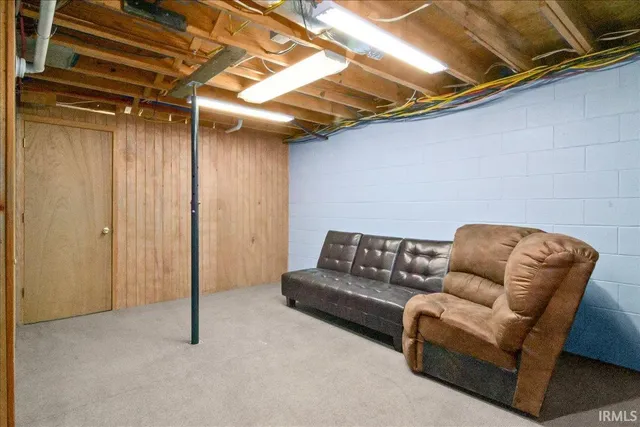 $509,900 | 2352 Warrenton Road, Haubstadt, IN 47639