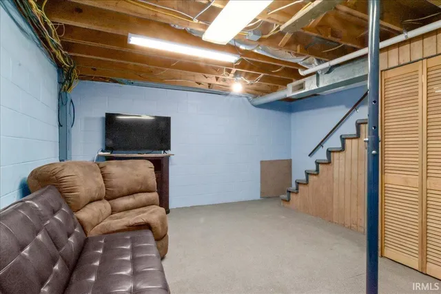 $509,900 | 2352 Warrenton Road, Haubstadt, IN 47639