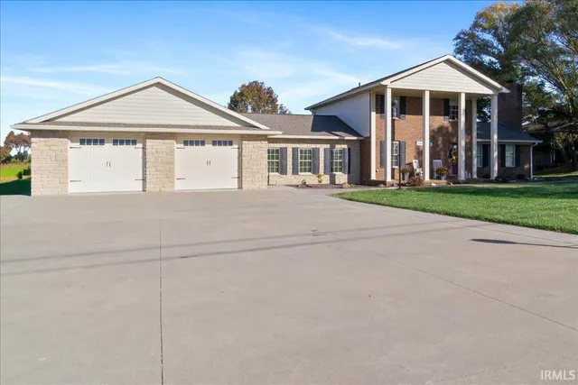 $509,900 | 2352 Warrenton Road, Haubstadt, IN 47639