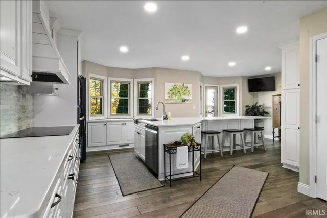 $509,900 | 2352 Warrenton Road, Haubstadt, IN 47639