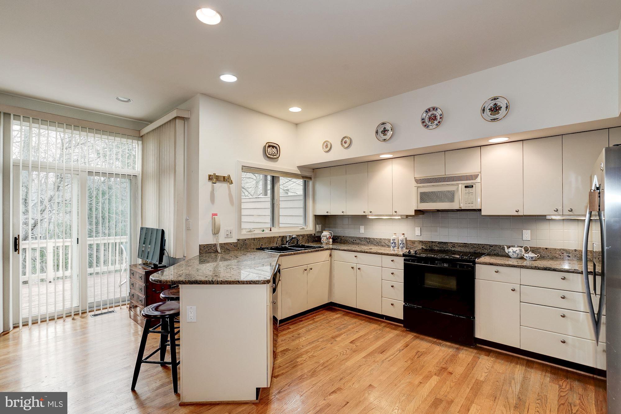 11529 Hemingway Drive Reston, VA 20194 - Photo 25 of 70 Gallery Image 25