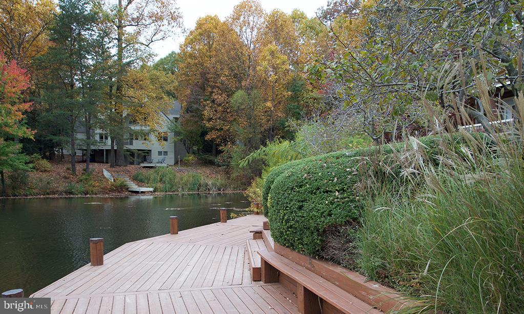 11529 Hemingway Drive Reston, VA 20194 - Photo 4 of 70 Gallery Image 4