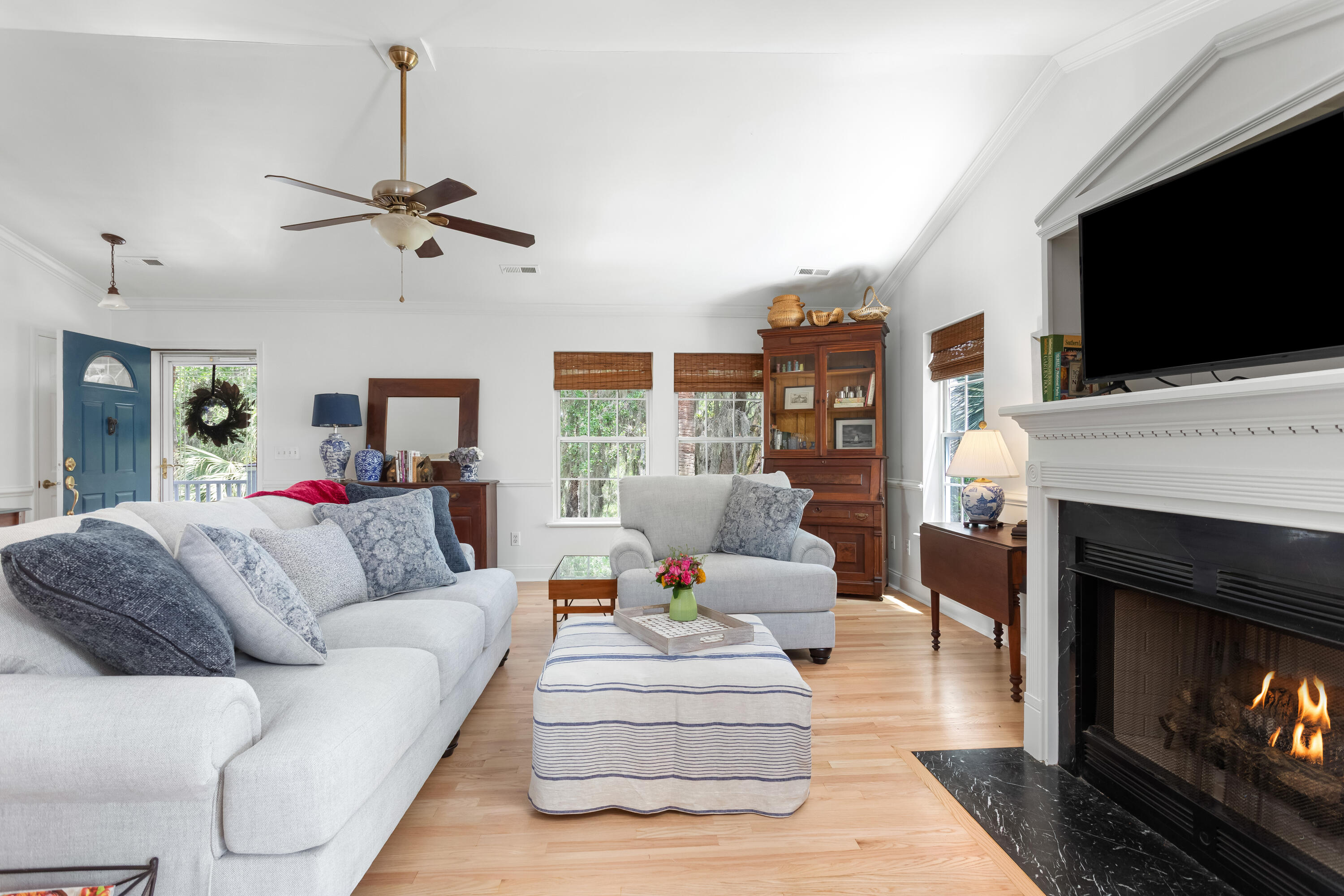 1604 Macoma Road Mount Pleasant, SC 29466 - Photo 5 of 49 1604MacombDr_MaxPhotography-8