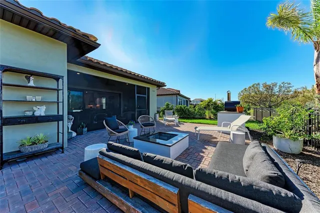 $3,750 | 2322 5th Street East, Palmetto, FL 34221