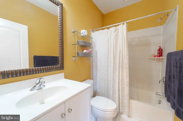 $3,800 | 11453 Galliec Street, Unit 40, Fairfax, VA 22030