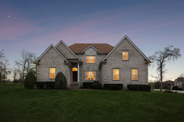 $699,900 | 405 Rodney Way, Mount Juliet, TN 37122