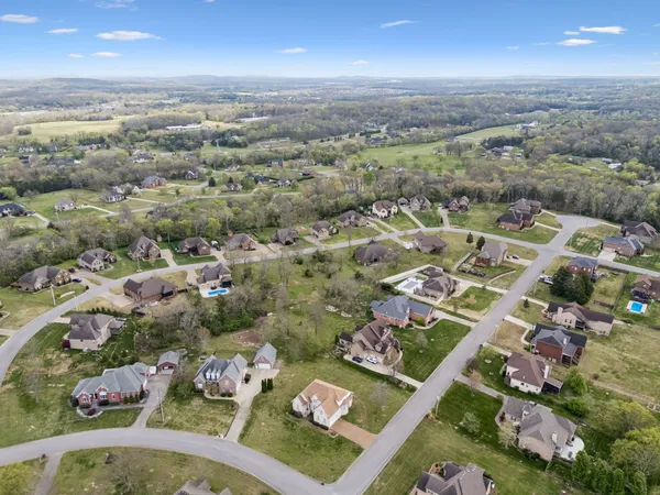 $699,900 | 405 Rodney Way, Mount Juliet, TN 37122