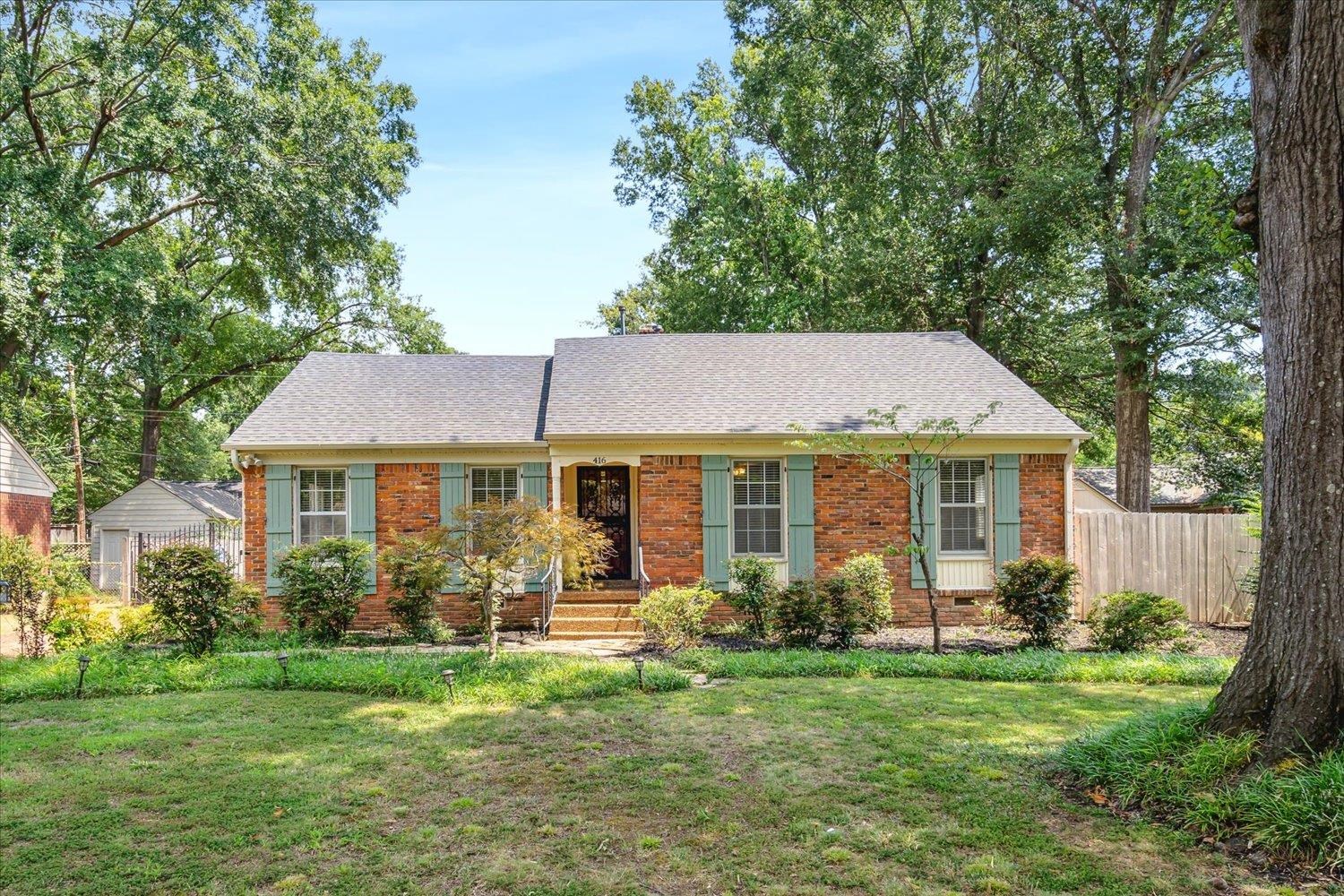 416 Fleda Road Memphis, TN 38120 - Photo 1 of 32 Single story home featuring a front lawn