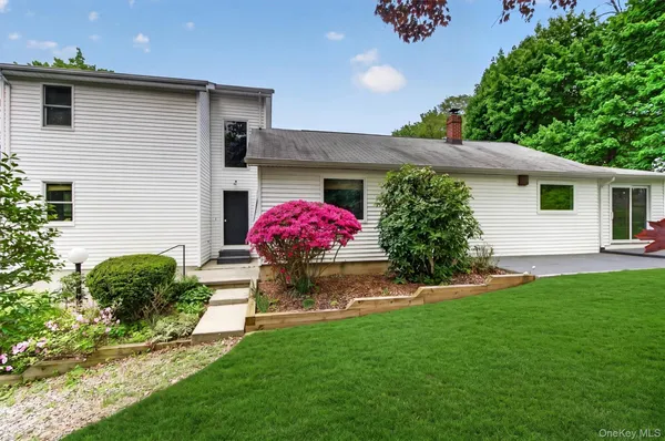 $699,000 | 17 Montrose Station Road, Montrose, NY 10548