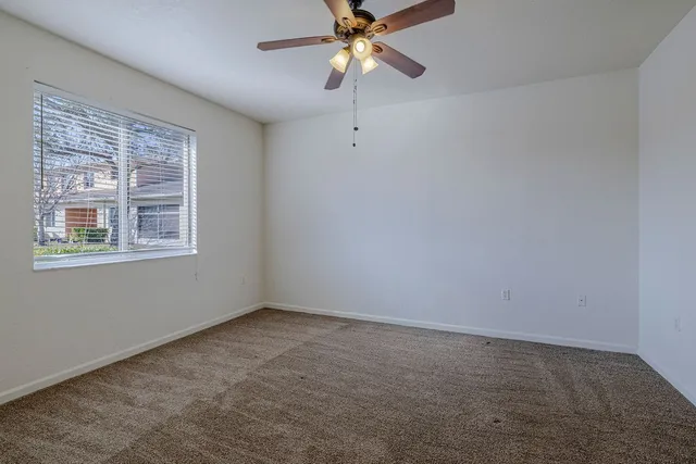 $2,500 | 805 Middleton Drive Southwest, Vero Beach, FL 32962