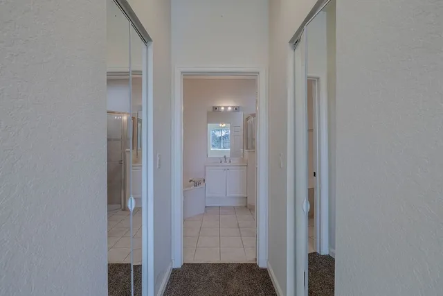 $2,500 | 805 Middleton Drive Southwest, Vero Beach, FL 32962