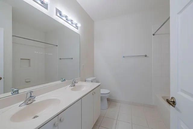 $2,500 | 805 Middleton Drive Southwest, Vero Beach, FL 32962