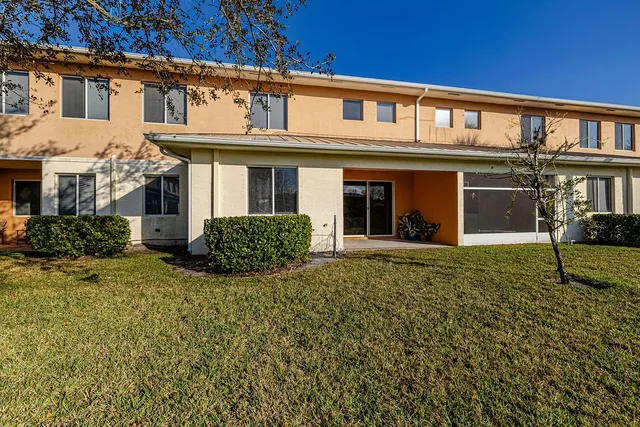 $2,500 | 805 Middleton Drive Southwest, Vero Beach, FL 32962
