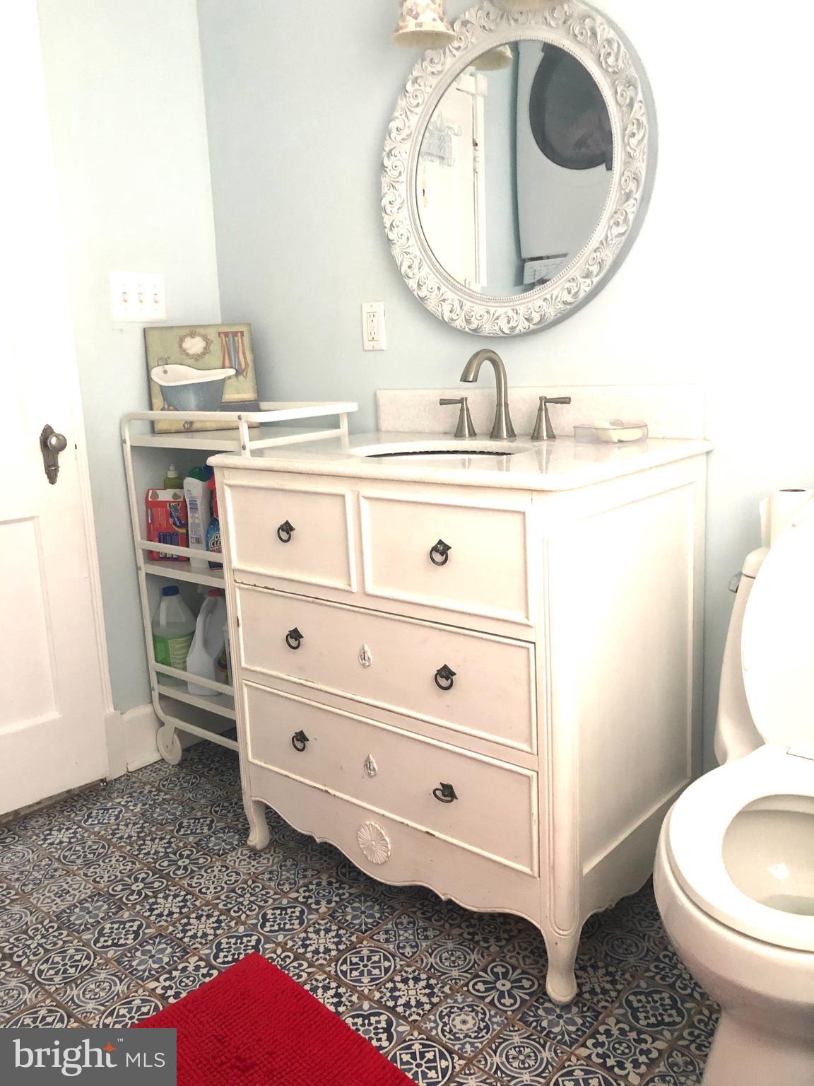 33 Murdock Road Baltimore, MD 21212 - Photo 11 of 11 Main bathroom