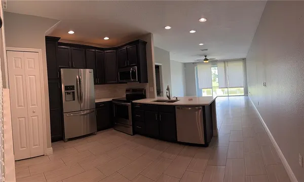 $2,200 | 10321 Willow Leaf Trail, Tampa, FL 33625