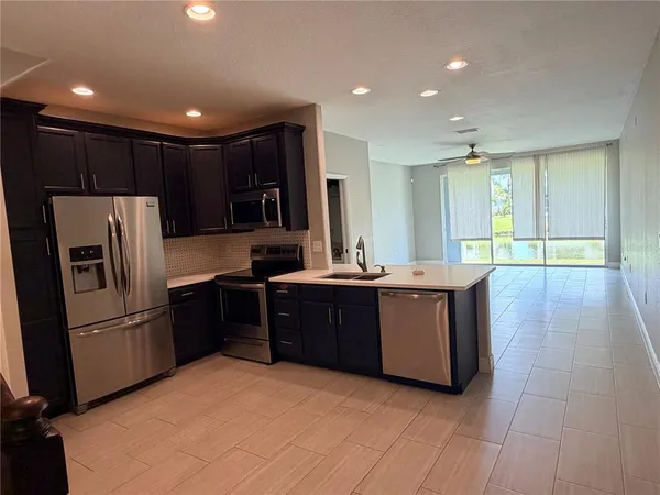 $2,200 | 10321 Willow Leaf Trail, Tampa, FL 33625