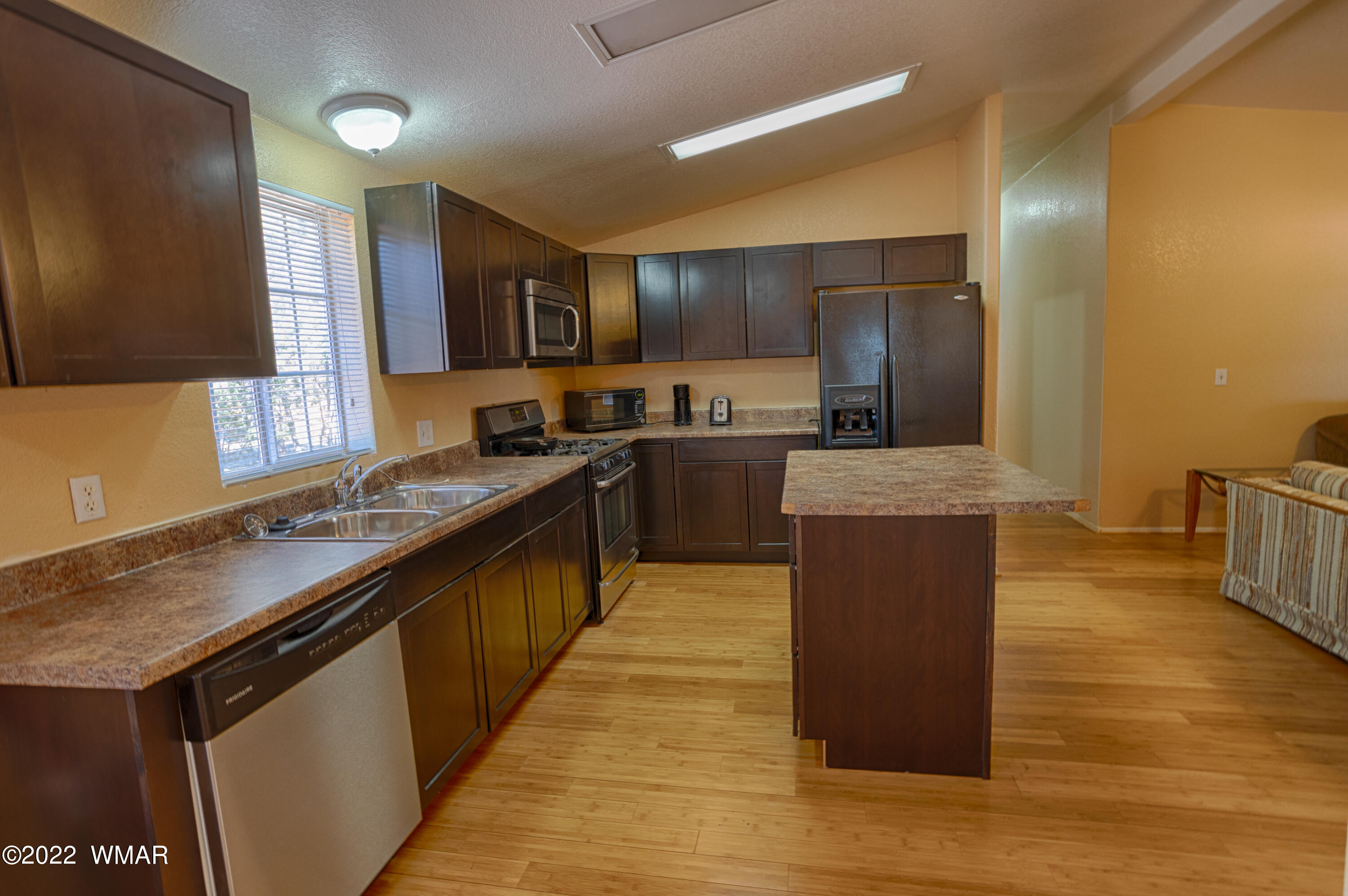 6929 Queens High Road Show Low, AZ 85901 - Photo 9 of 31 Gallery Image 9