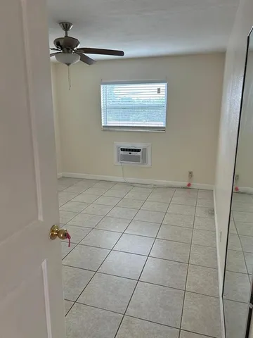 $1,350 | 1050 East Sample Road, Unit 209, Pompano Beach, FL 33064