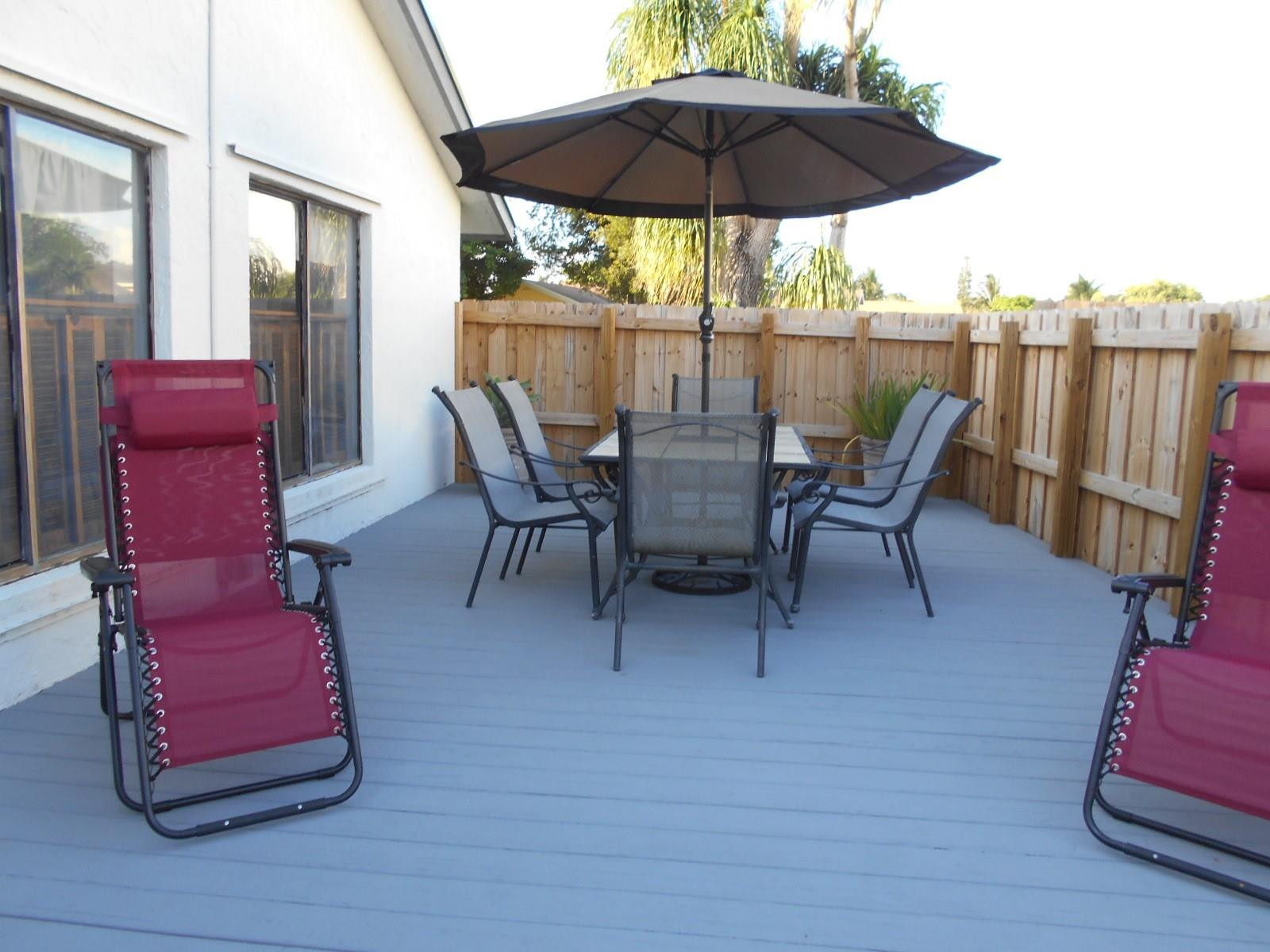 5560 Southwest 10th Place Pompano Beach, FL 33068 - Photo 4 of 15 Photo 4