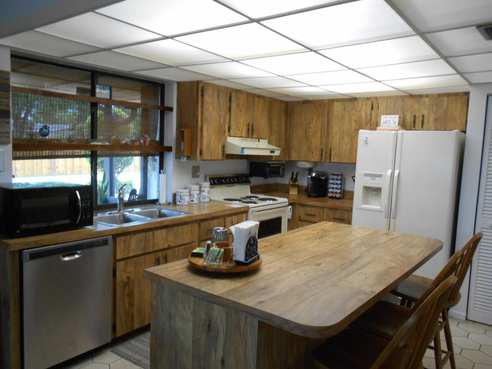 5560 Southwest 10th Place Pompano Beach, FL 33068 - Photo 10 of 15 Photo 10