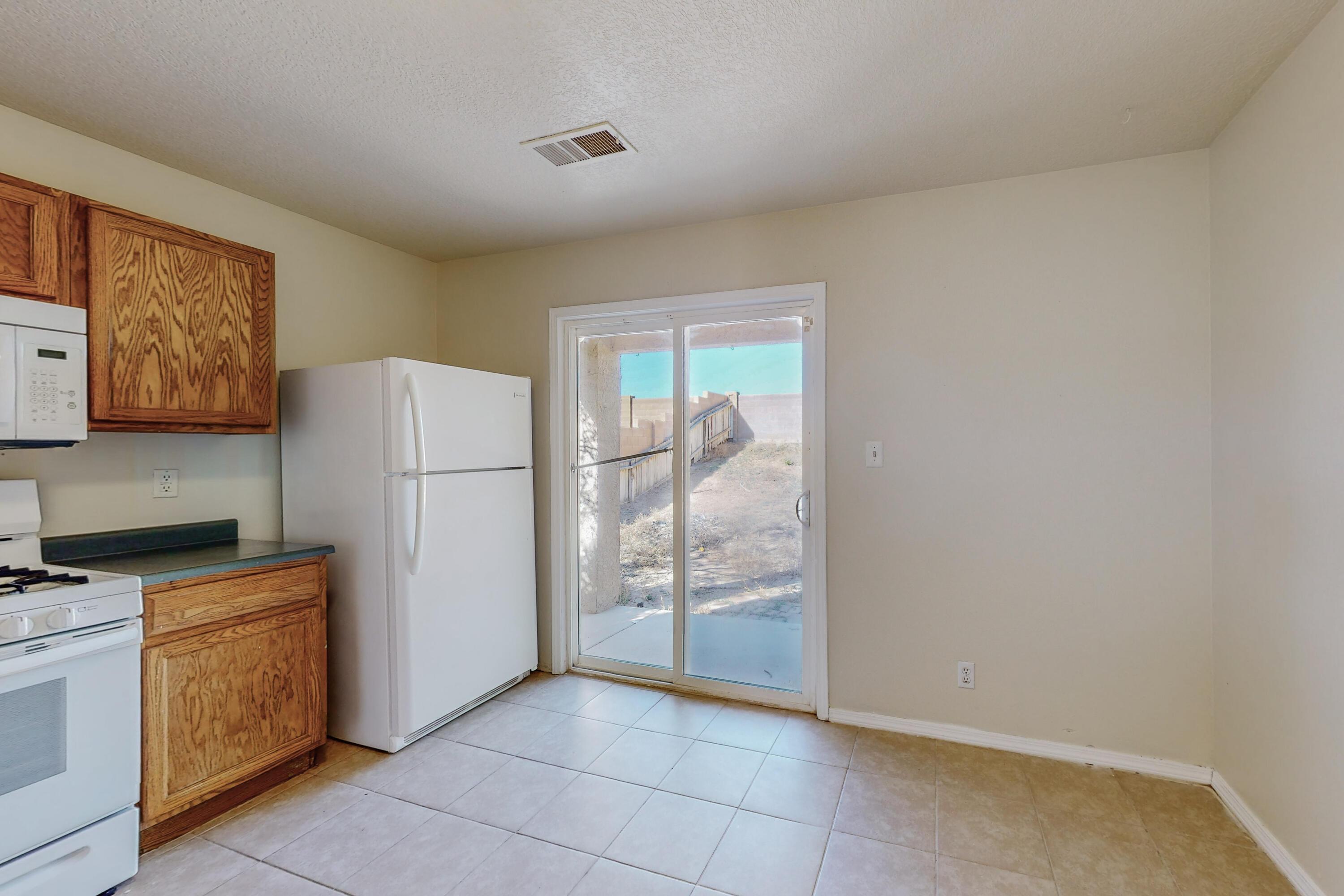 3473 Martin Meadows Drive Northeast Rio Rancho, NM 87144 - Photo 12 of 28 Gallery Image 12