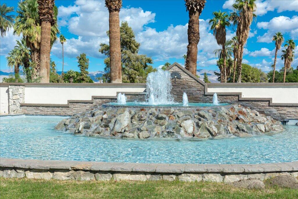 49562 Wayne Street Indio, CA 92201 - Photo 50 of 52 a view of a yard with wooden fence