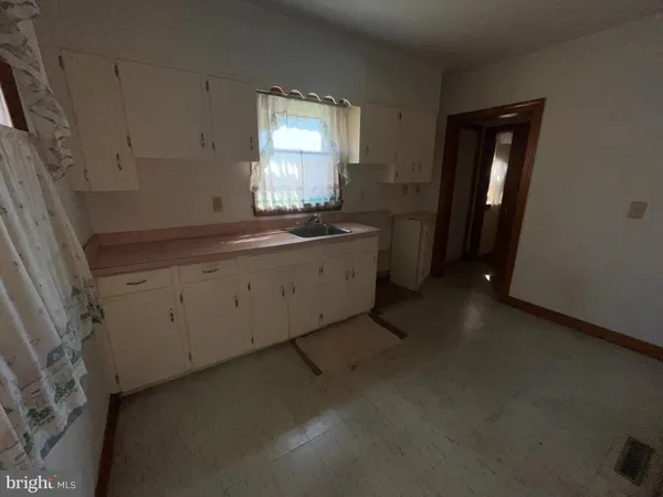 $429,900 | 1200 Railroad Avenue, Fredericksburg, VA 22401