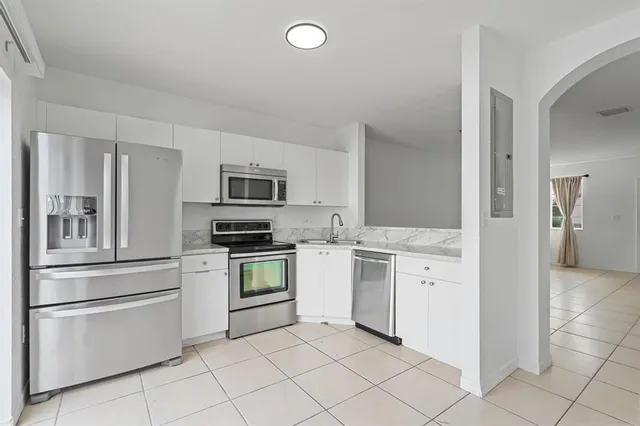 $2,400 | 13765 Southwest 171st Terrace, Miami, FL 33177
