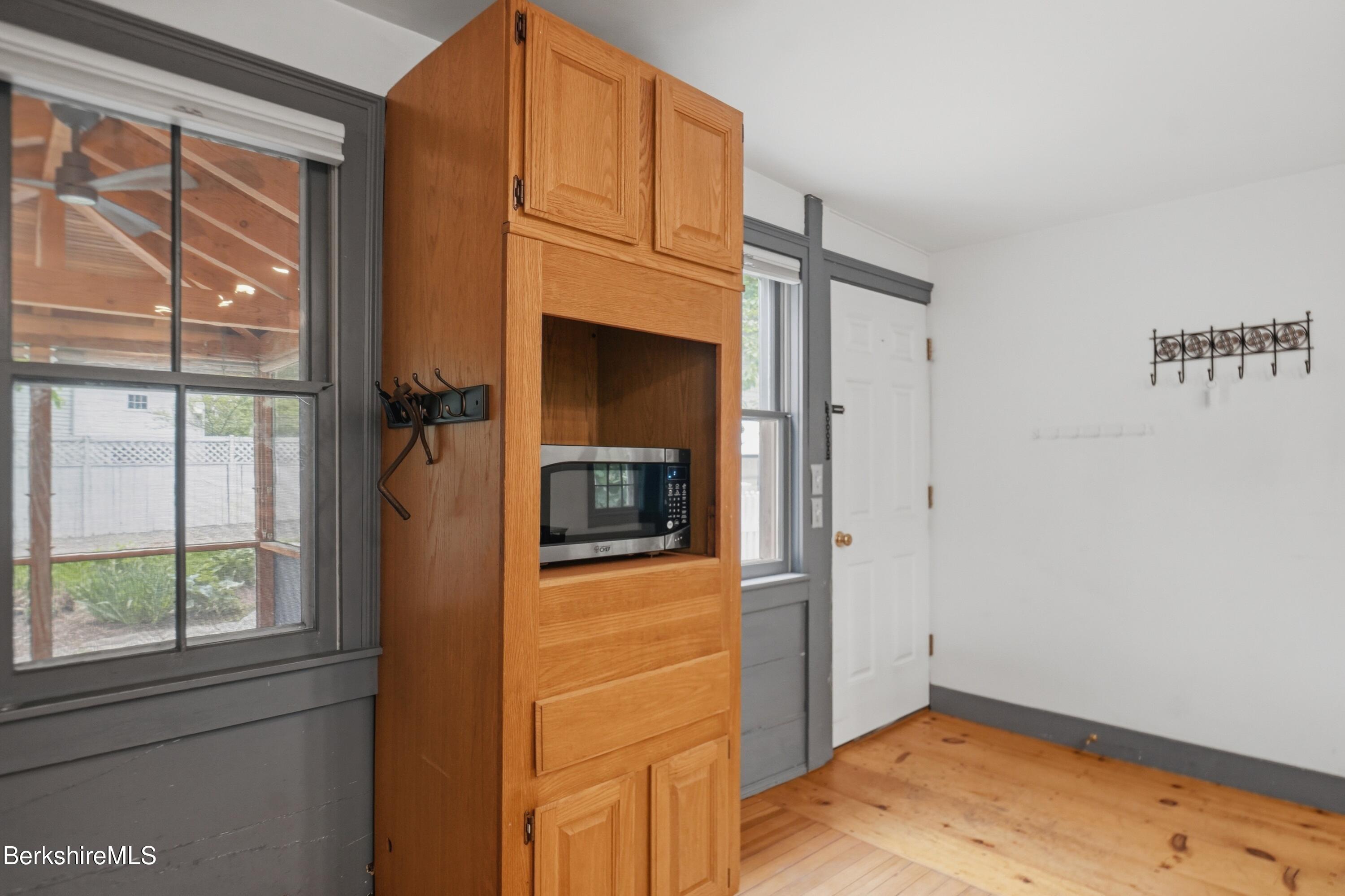 4 Stockbridge Road West Stockbridge, MA 01266 - Photo 32 of 94 Kitchen
