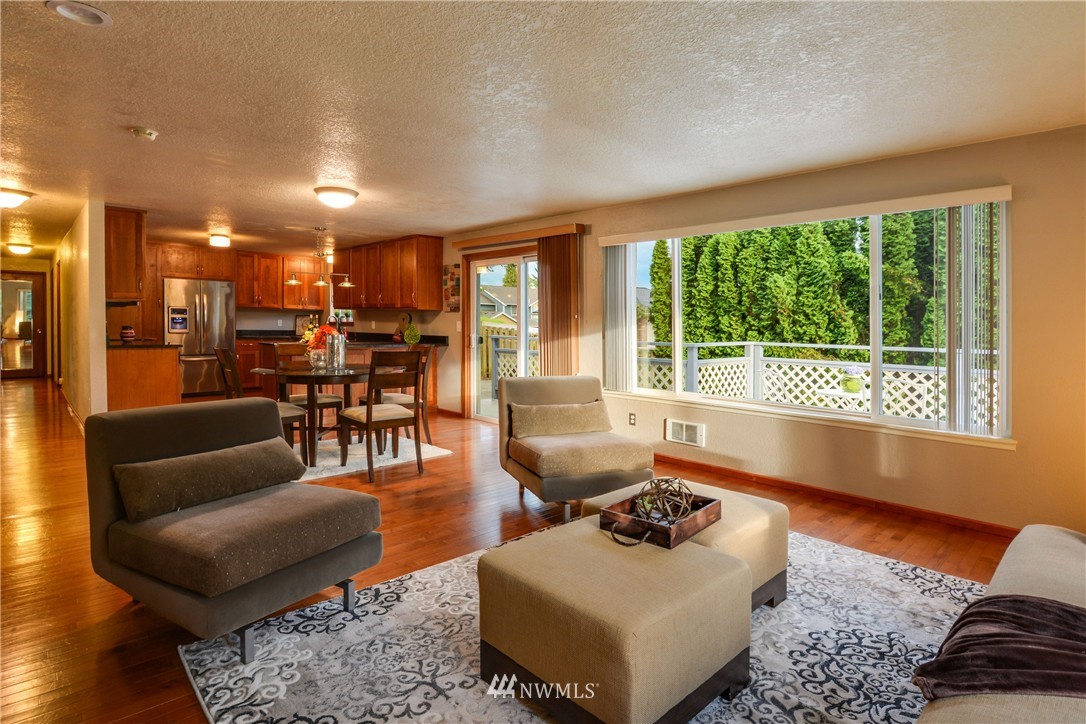 23909 5th Avenue West Bothell, WA 98021 - Photo 3 of 25