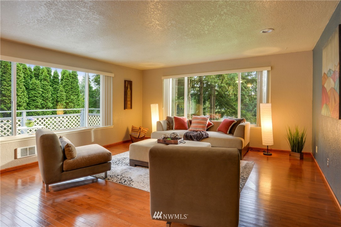 23909 5th Avenue West Bothell, WA 98021 - Photo 5 of 25