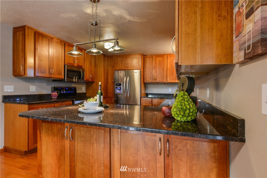 23909 5th Avenue West Bothell, WA 98021 - Photo 8 of 25