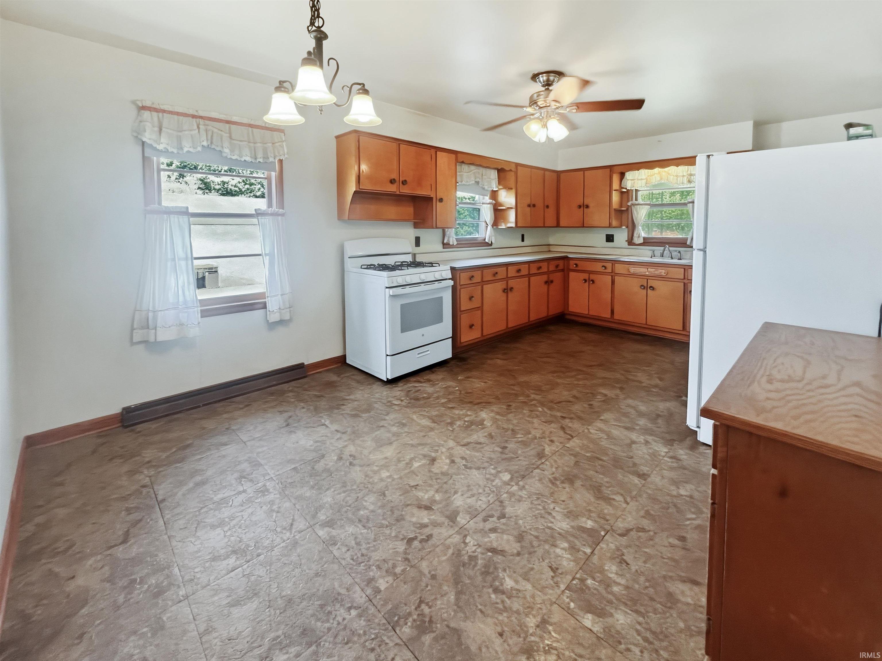 6095 Scotch Pine Road Cannelton, IN 47520 - Photo 9 of 37 Gallery Image 9