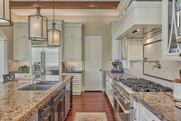 $3,199,000 | 3 Dorset Square, The Woodlands, TX 77381