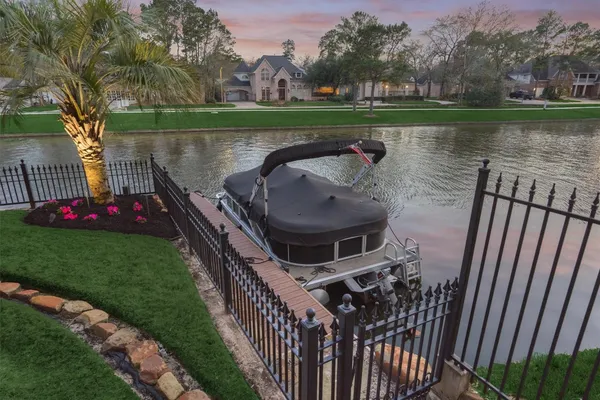 $3,199,000 | 3 Dorset Square, The Woodlands, TX 77381