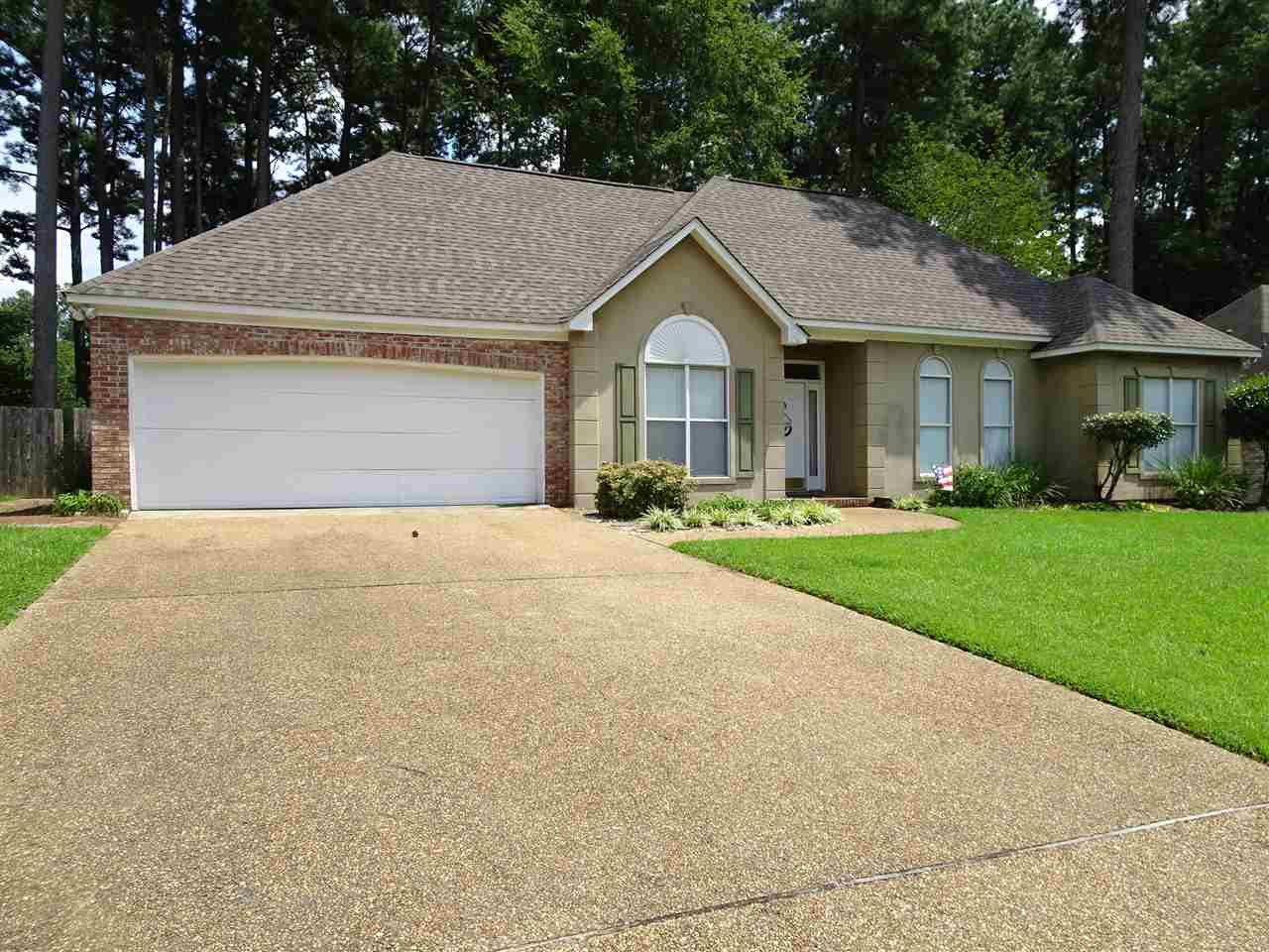 398 Pinewood Lane Ridgeland, MS 39157 - Photo 2 of 17 Photo 2