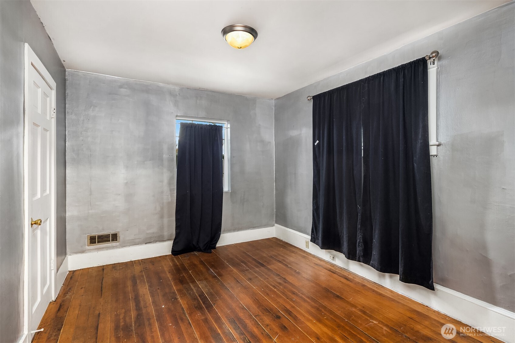 2614 East Pike Street Seattle, WA 98122 - Photo 12 of 28