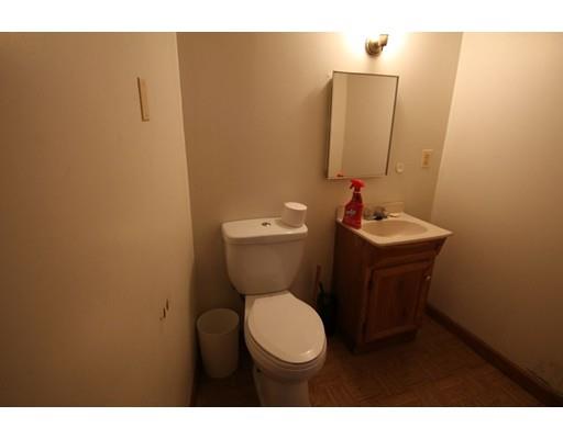 35 Fern Street Springfield, MA 01108 - Photo 13 of 14