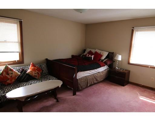 35 Fern Street Springfield, MA 01108 - Photo 6 of 14