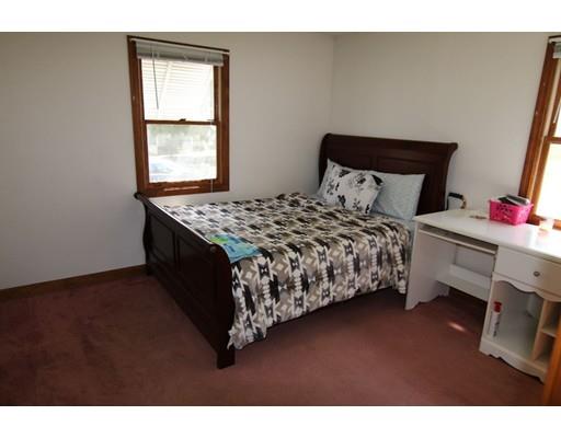 35 Fern Street Springfield, MA 01108 - Photo 8 of 14