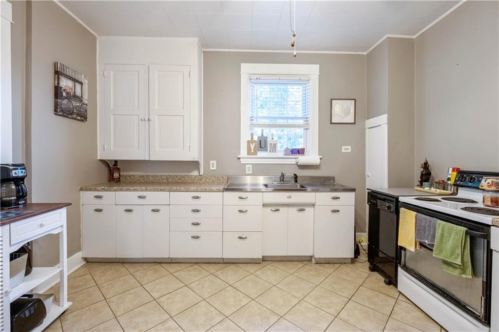 324 Elm Road Ambridge, PA 15003 - Photo 13 of 25 Gallery Image 13