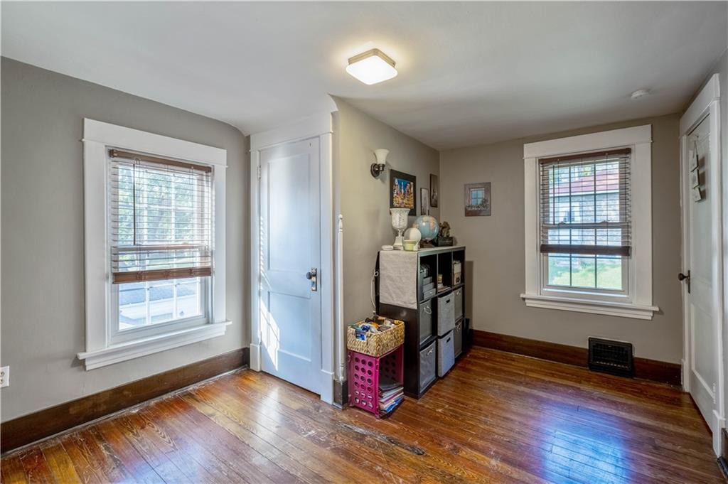 324 Elm Road Ambridge, PA 15003 - Photo 16 of 25 Gallery Image 16