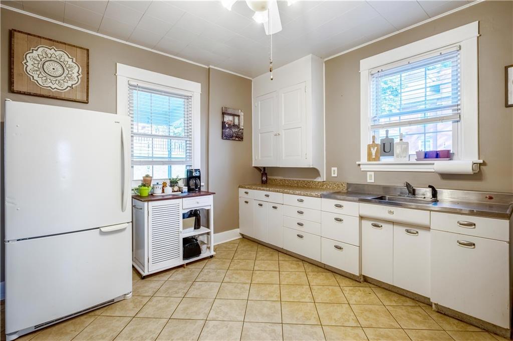 324 Elm Road Ambridge, PA 15003 - Photo 10 of 25 Gallery Image 10