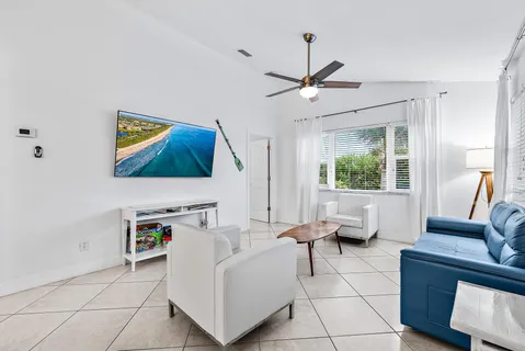 $1,790,000 | 2507 North Ocean Drive, Hutchinson Island, FL 34949